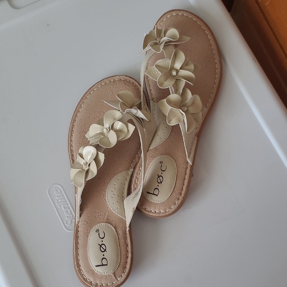 b.o.c. Floral Sandals